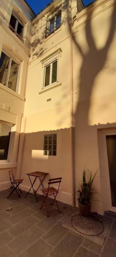 Suite Grand Siecle Ch - Reims Centre Ville Екстер'єр фото